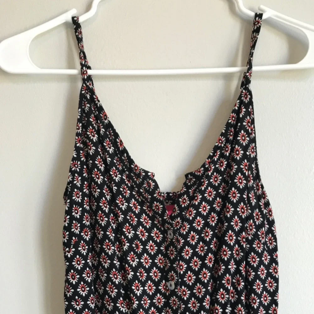 Patterned Romper - Picture 6 of 7